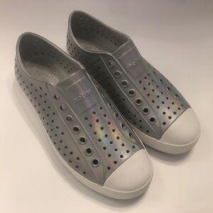 Native Jefferson Women’s  Grey Slip on Sneaker SZ 8